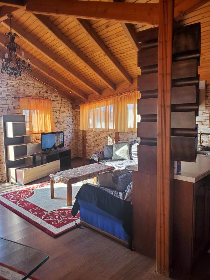Appartement Σοφιτα Φερεσ à Pherrai Extérieur photo