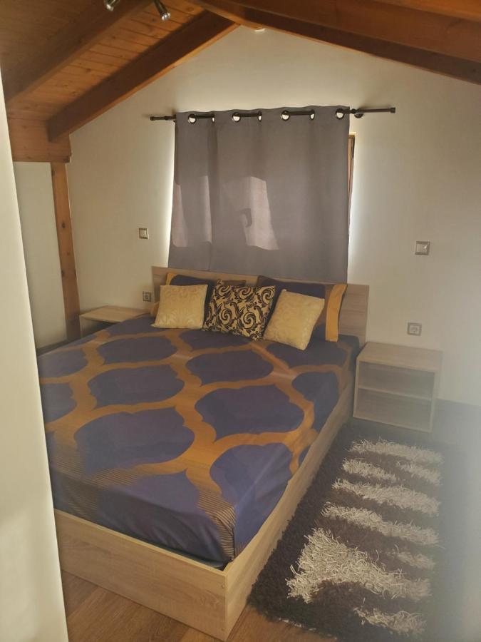 Appartement Σοφιτα Φερεσ à Pherrai Extérieur photo