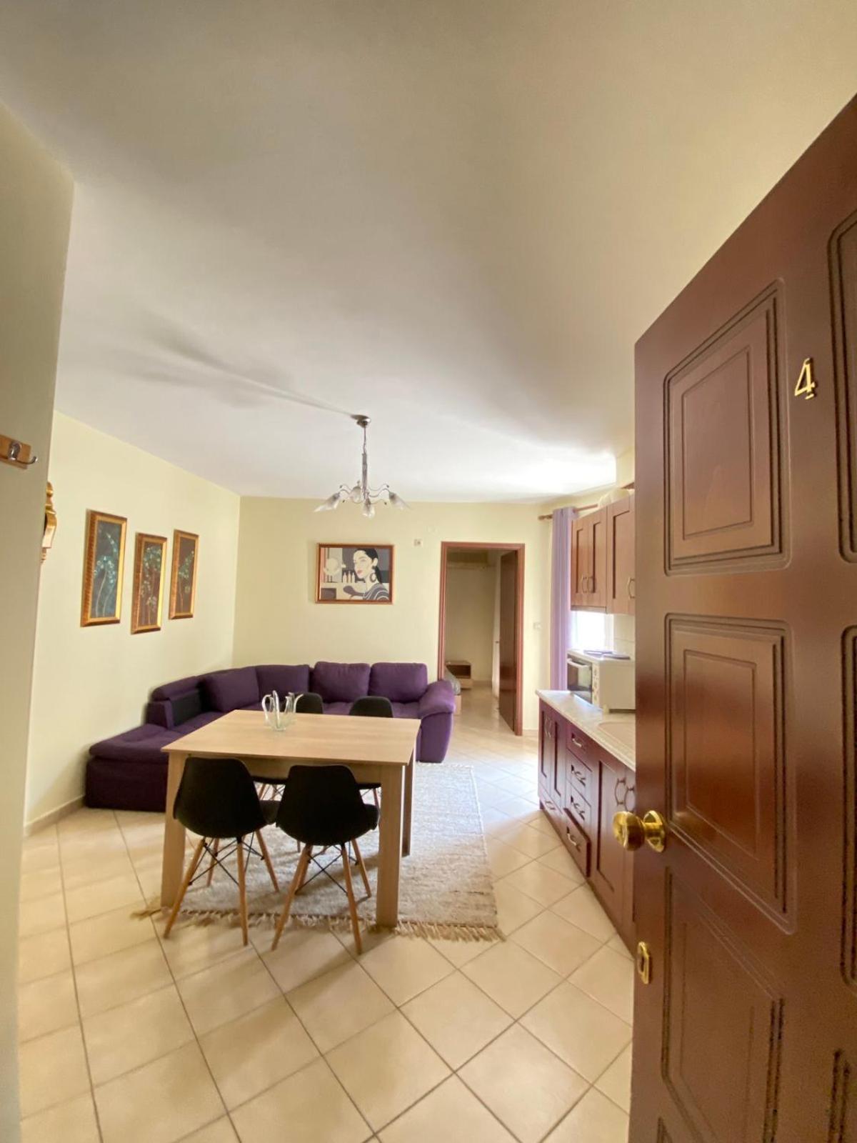 Appartement Σοφιτα Φερεσ à Pherrai Extérieur photo