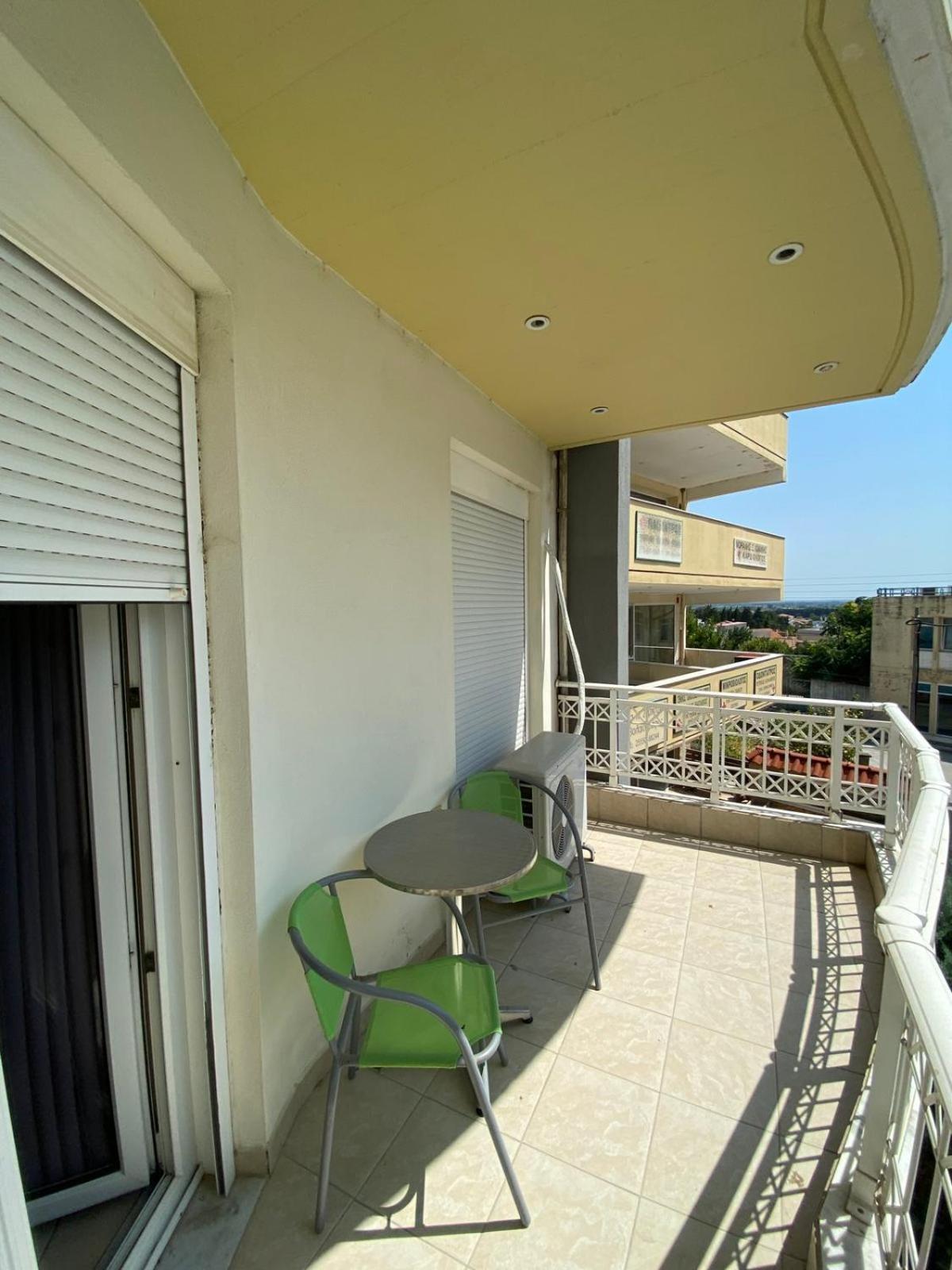 Appartement Σοφιτα Φερεσ à Pherrai Extérieur photo